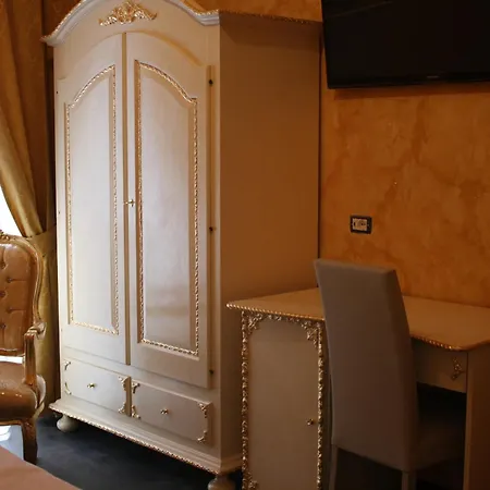 Bed and breakfast Pope's 4*