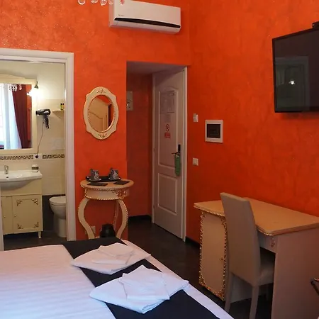 Bed & Breakfast Pope's Rome